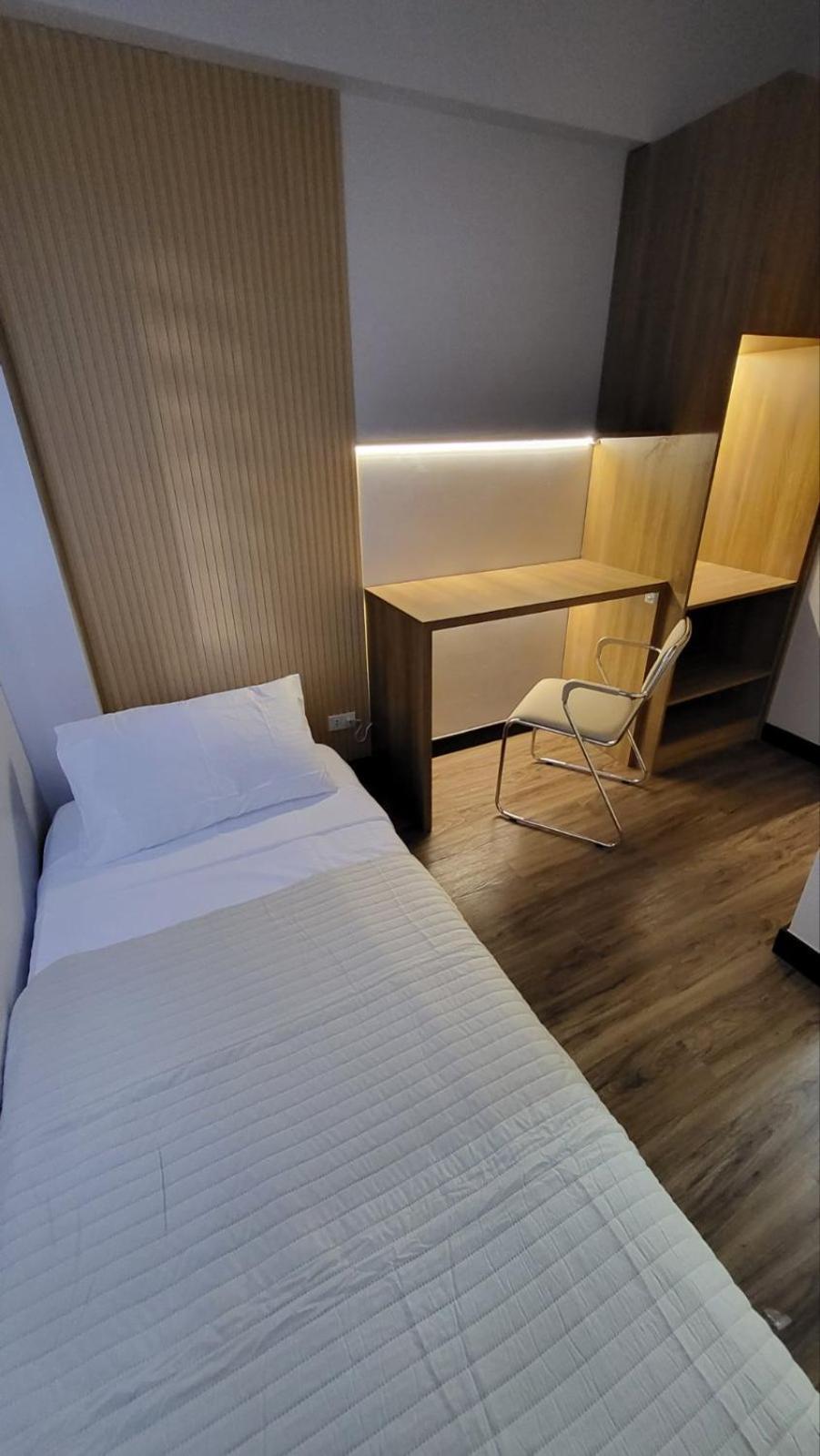 The Atherton- Spacious Modern Condo Unit In Paranaque Near The Airport, Makati, Bgc And Highways Paranaque City Exterior photo
