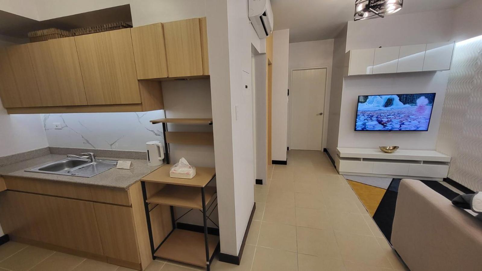 The Atherton- Spacious Modern Condo Unit In Paranaque Near The Airport, Makati, Bgc And Highways Paranaque City Exterior photo